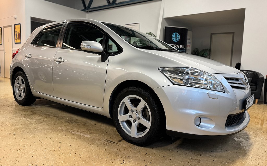 Toyota Auris 5-dörrar 1.6 Valvematic Plus Euro 5