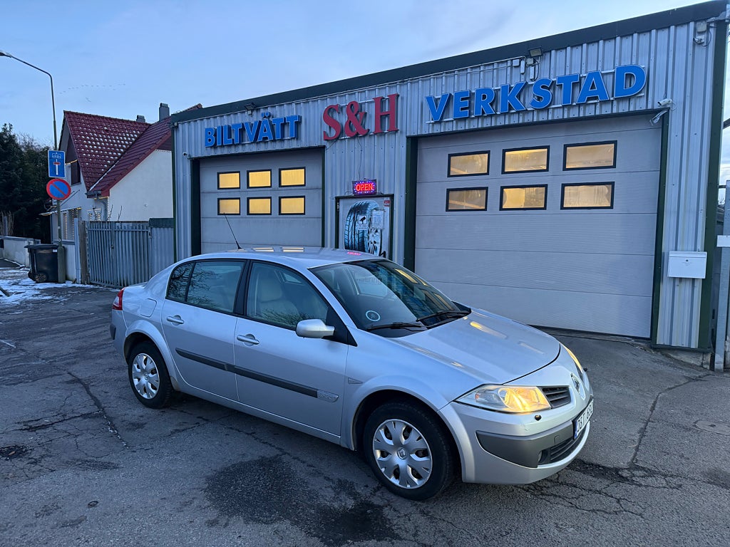 Renault Mégane Sedan 1.9 dCi Euro 4,Ny kamrem,vattenpump 