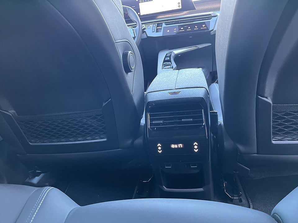 Bild på Peugeot 5008 GT Hybrid 145hk Aut 7-SITS BACKAMERA CARPLAY