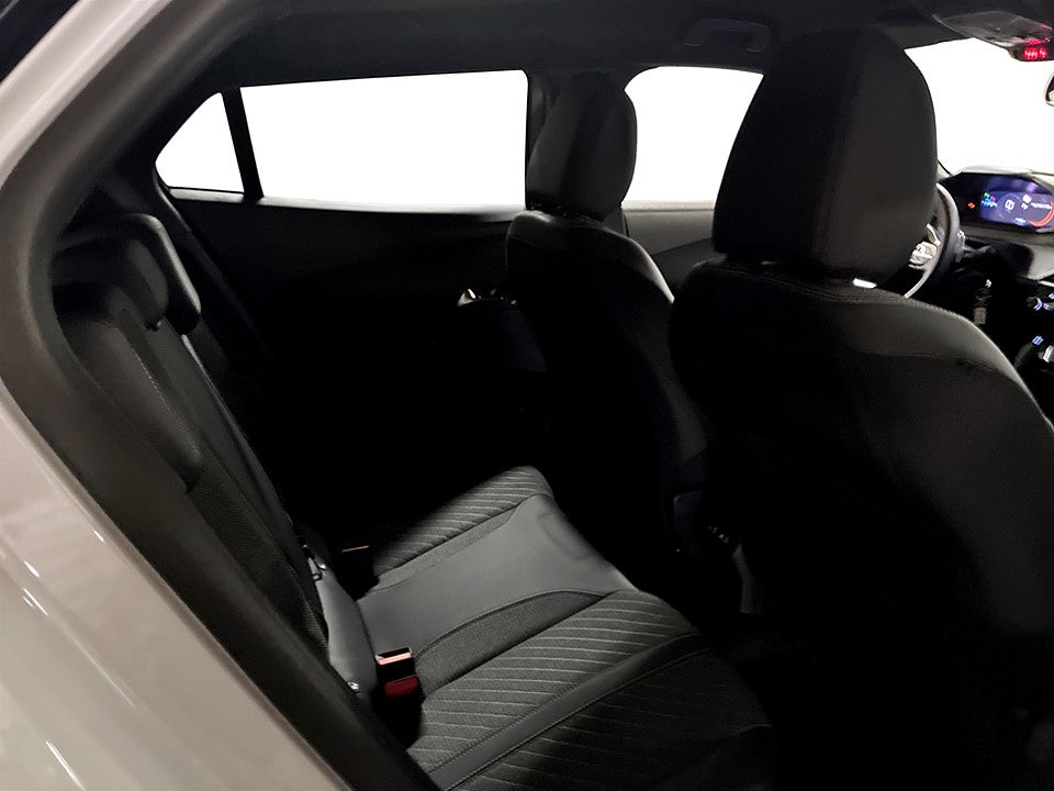 Bild på Peugeot 2008 Allure 1.2 PT 130hk B-KAMERA CARPLAY