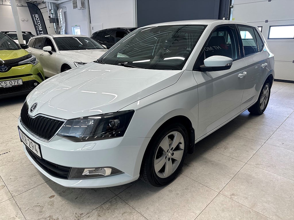 Skoda Fabia 1.2 TSI 90HK Motorvärm/Lågamil