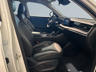 MG HS PHEV Luxury 360° GPS Pvärm Elbaklucka Skinn SoV MOMS – bild 10