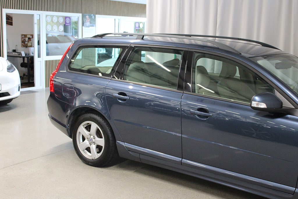 Volvo V70 2.4D Geartronic Momentum, Drag, S&V-hjul