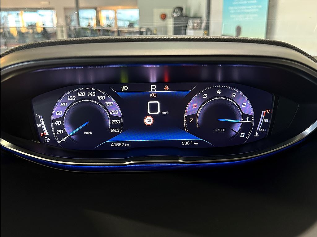 Bild på Peugeot 3008 GT 1.2 PT 130hk Aut - B-KAMERA, CARPLAY