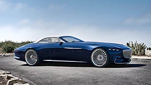 Avtalet med Mercedes ska ge honom nya bilar på löpande band.