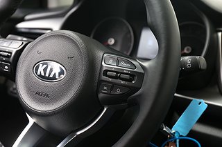 Halvkombi Kia Rio 14 av 22