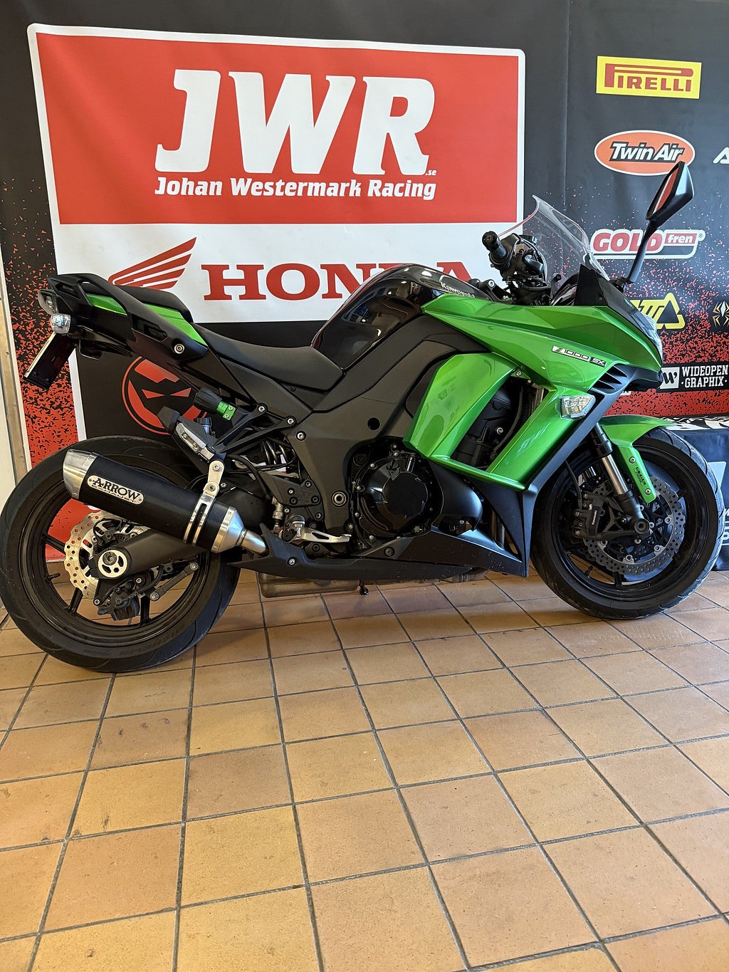 Kawasaki Ninja Z1000SX 