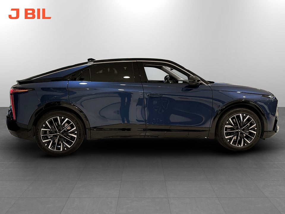 Bild på DS N°8 Étoile 97.2 kWh 349hk Aut AWD B-KAMERA CARPLAY PANO