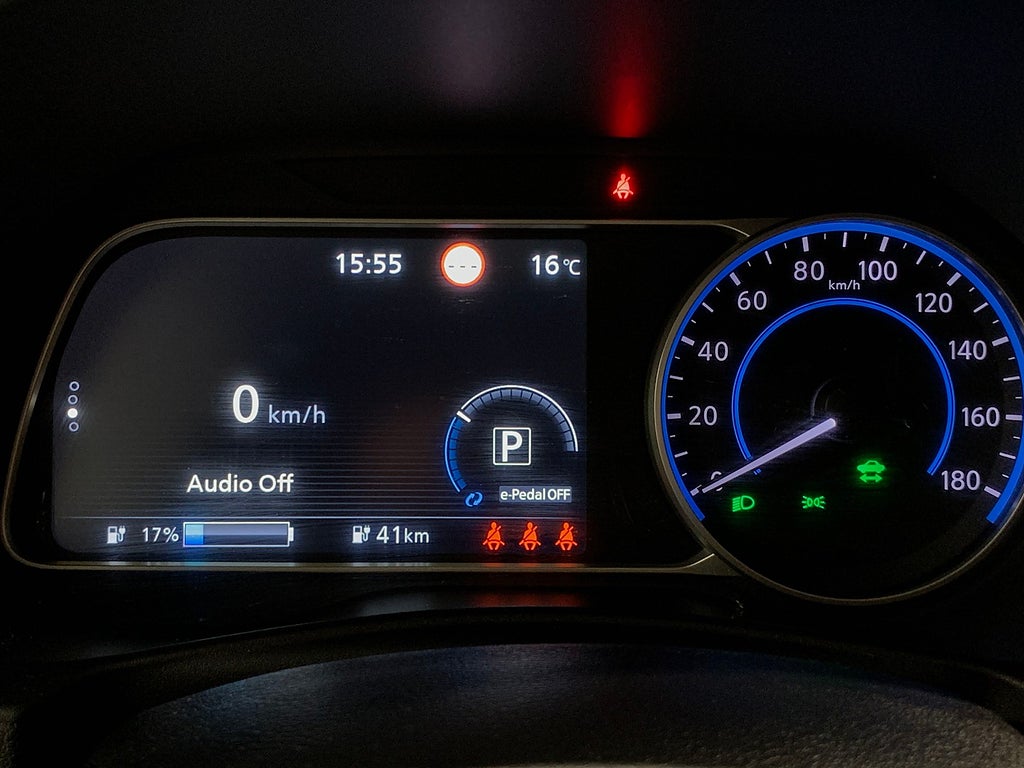 Nissan Leaf ACENTA 40kwh RE-LEASING 2799kr/mån Ink serv + vhjul