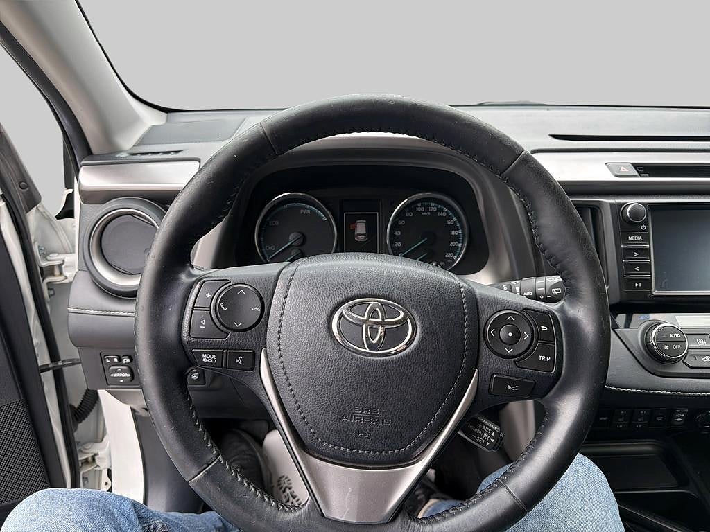 Toyota RAV4 2017 - miniatyr 9