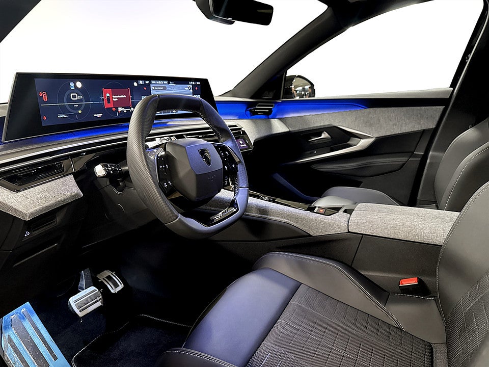 Bild på Peugeot 5008 GT Hybrid 1.2 PT 145hk Aut B-KAMERA CARPLAY