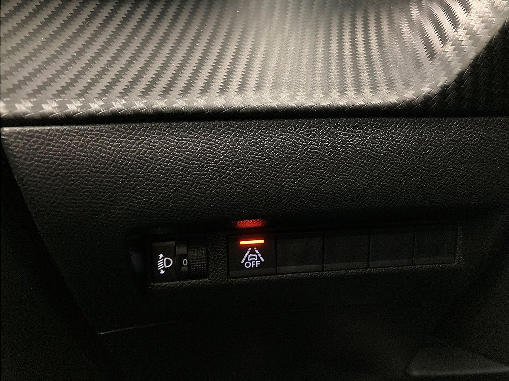 Bild på Peugeot E-2008 Allure Pack 50kWh 136hk Aut - B-KAMERA, CARPLAY