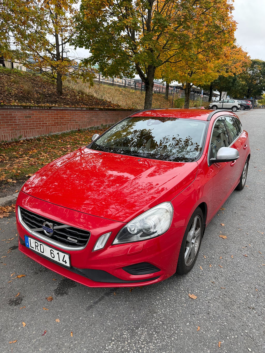 Volvo V60 DRIVe R-Design Nybesiktigad Nyservad