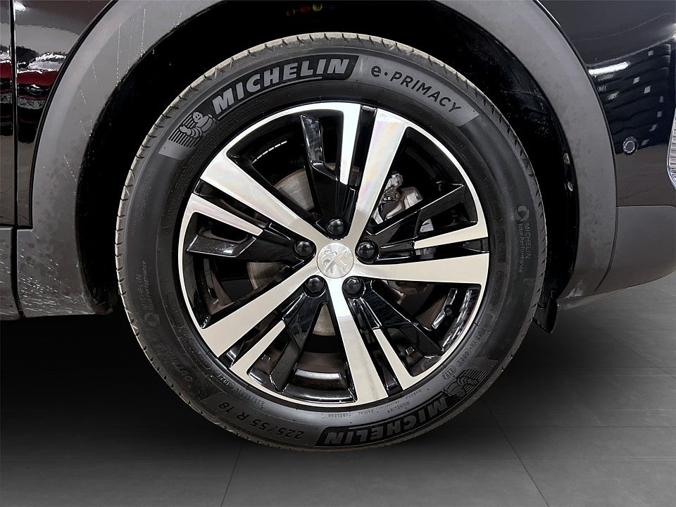 Bild på Peugeot 5008 GT 1.2 PT 130hk Aut 7-SITS B-KAMERA NAVI