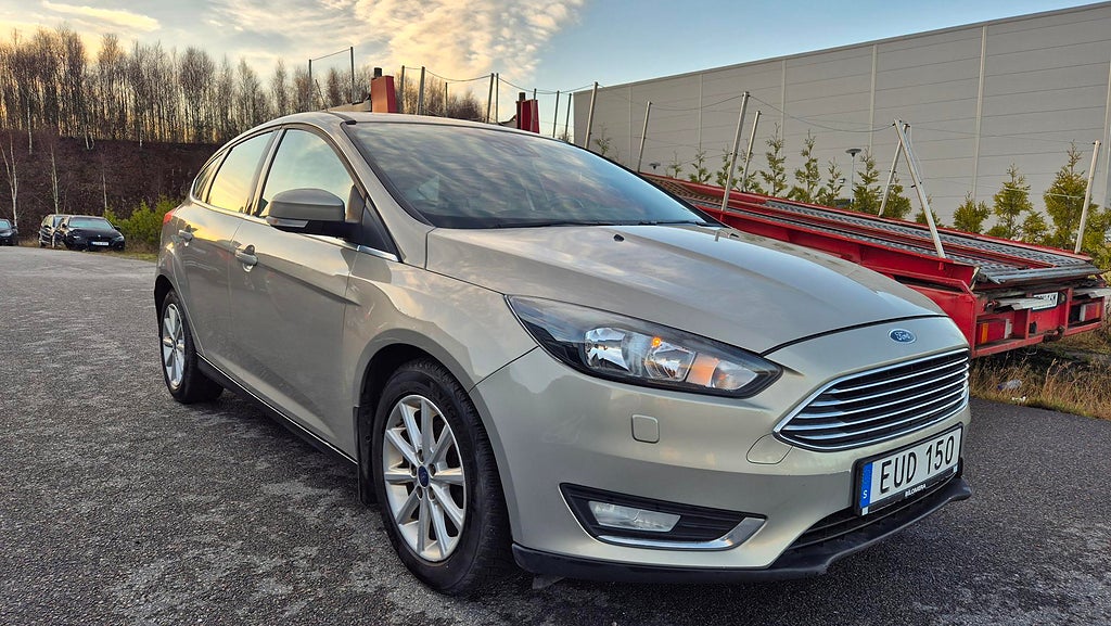 Ford Focus 1.0 EcoBoost Nybes Ny kamrem/service 