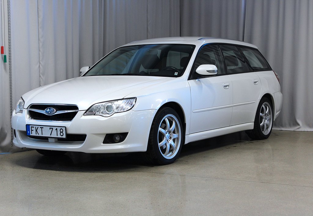 Subaru Legacy Wagon 2.0 4WD Automat 165hk, Lågmilare