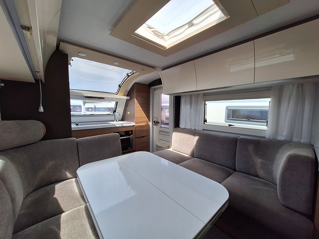 Adria Alpina 663 HT Queenbädd, Dusch, AC, Mover -2025