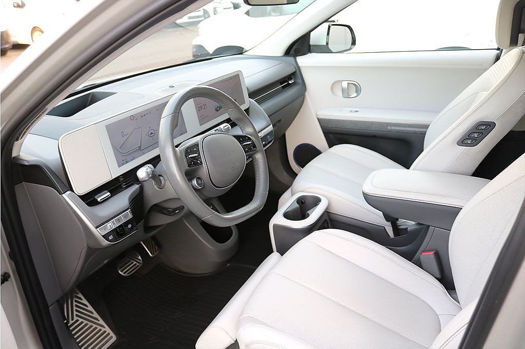 Bild på Hyundai IONIQ 5 Advanced 72.6 kWh 306hk Aut AWD - SOLCELLER