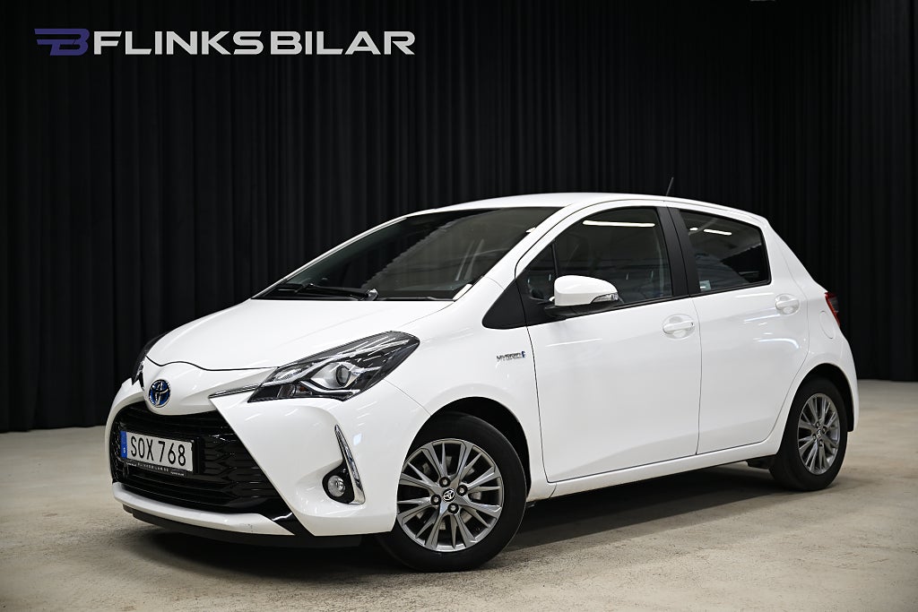 Toyota Yaris Hybrid 101HK Active|Backkamera|M-Värmare|S&V-Hjul|Moms