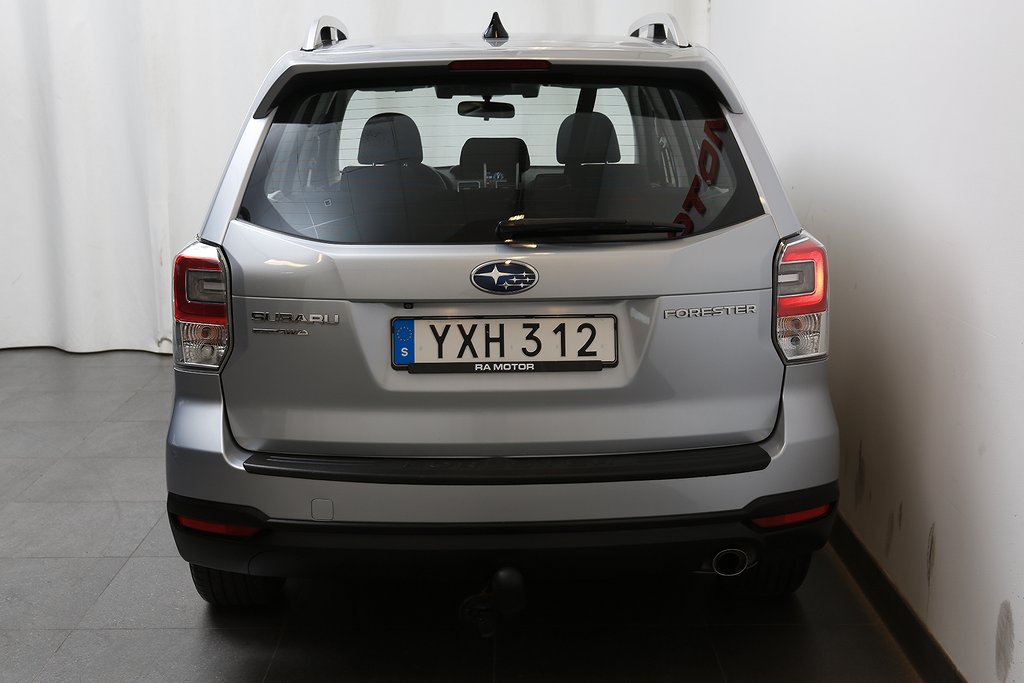 Subaru Forester 2,0i 150hk XS Aut AWD Pano Motorv Dragkrok 2018