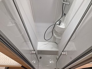 Husbil-halvintegrerad Adria MATRIX 670 SL 60Y 24 av 28