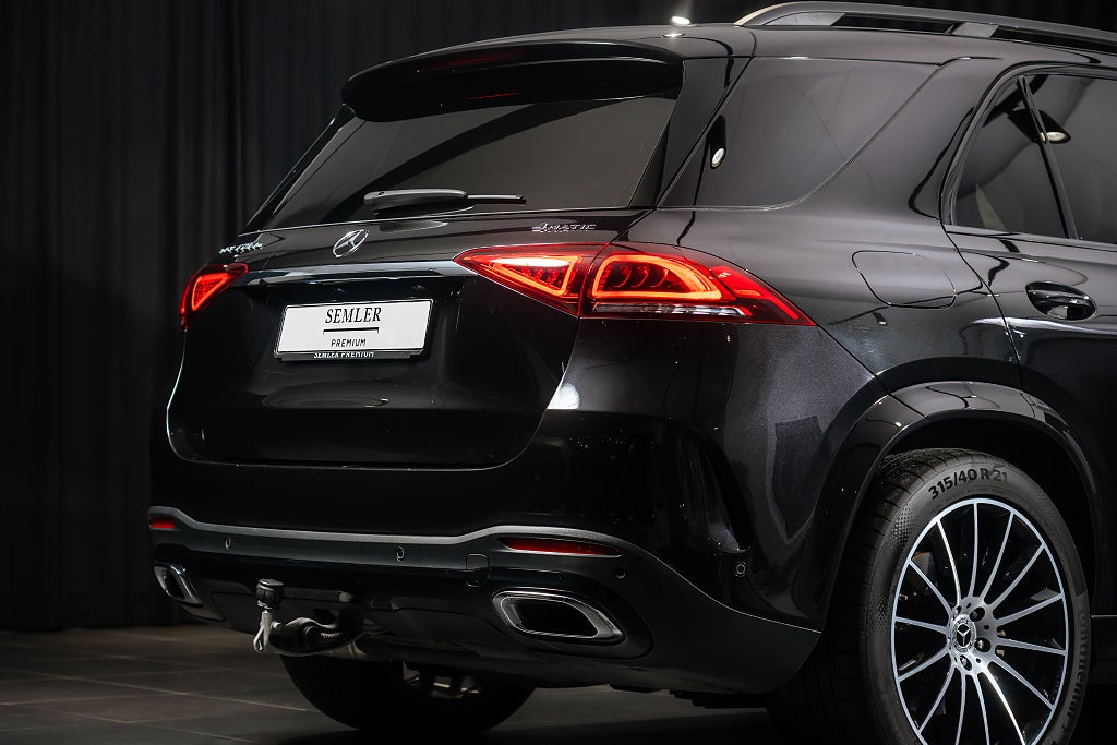 Gallery image 16 of 16