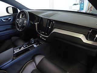 SUV Volvo XC60 14 av 28
