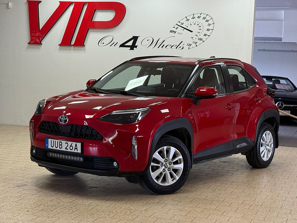 Toyota Yaris Cross Hybrid AWD-i e-CVT Active Backkamera Nyservad Euro 6