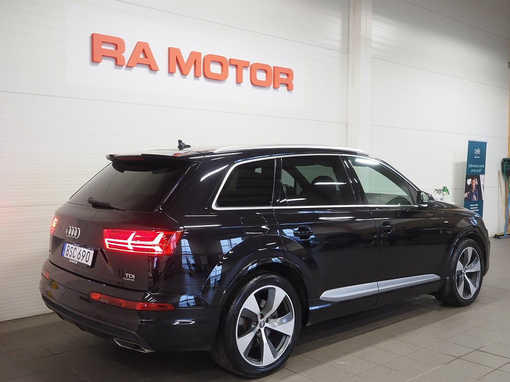Audi Q7 3.0 TDI V6 272hk Quattro S Line 7-Sits Cockpit Bose Drag 2016