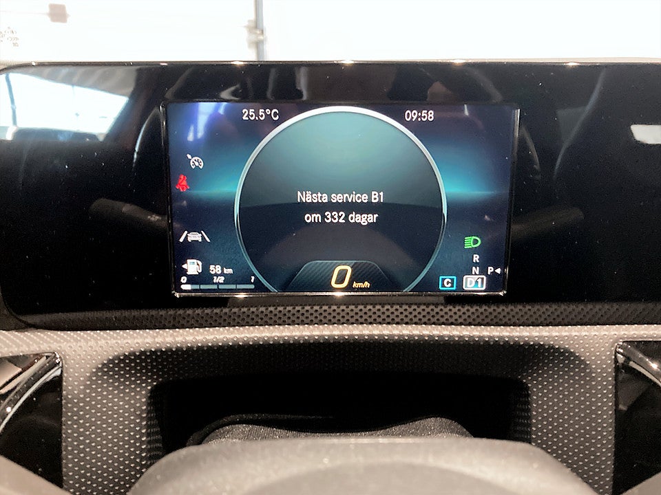 Bild på Mercedes-Benz A180 AMG-Line Base 136hk Aut B-KAMERA NAVI