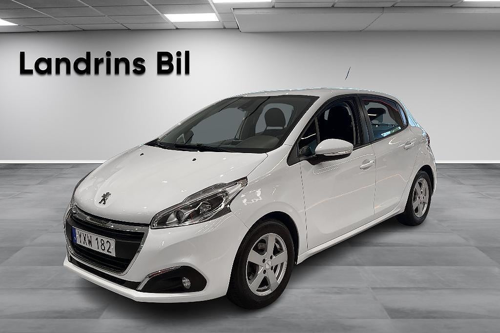 Peugeot 208 5-dörrar 1.2 PT 82hk | Vinterhjul | Nybes |