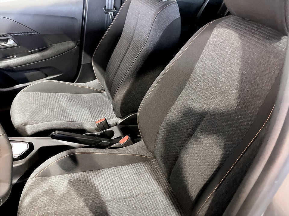 Bild på Peugeot 208 Style Hybrid 100hk Aut CARPLAY BACKSENSORER
