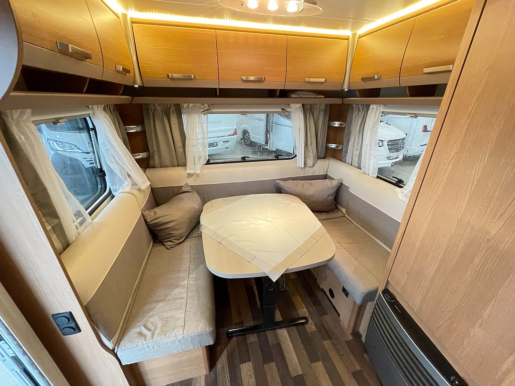 Knaus 500 Sport /Markis/1500kg totalvikt/Smidig resevagn/Långbäddar - Knaus