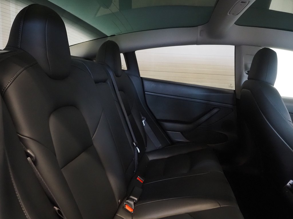 Tesla Model 3 Long Range AWD 440hk | Pano | 2022