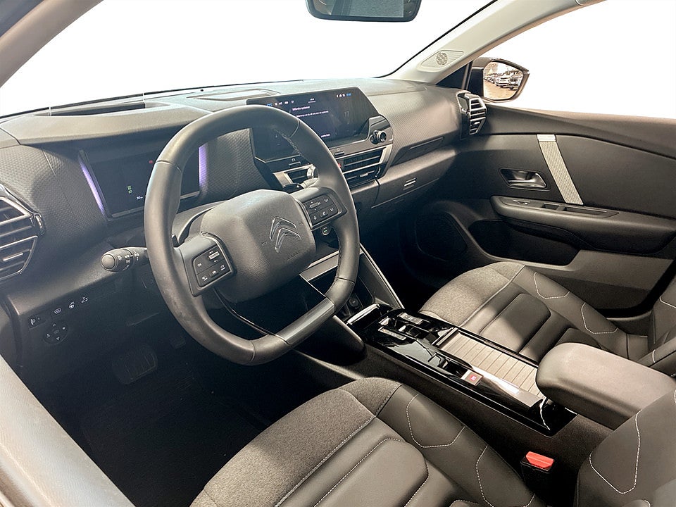 Bild på Citroën C4-X Shine 1.2 PT 130hk Aut B-KAMERA CARPLAY