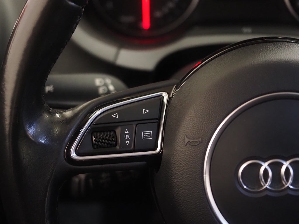 Audi A3 Sportback 1.4 TFSI 125 hk Aut S-Line |PDC|Bluetooth| 2016