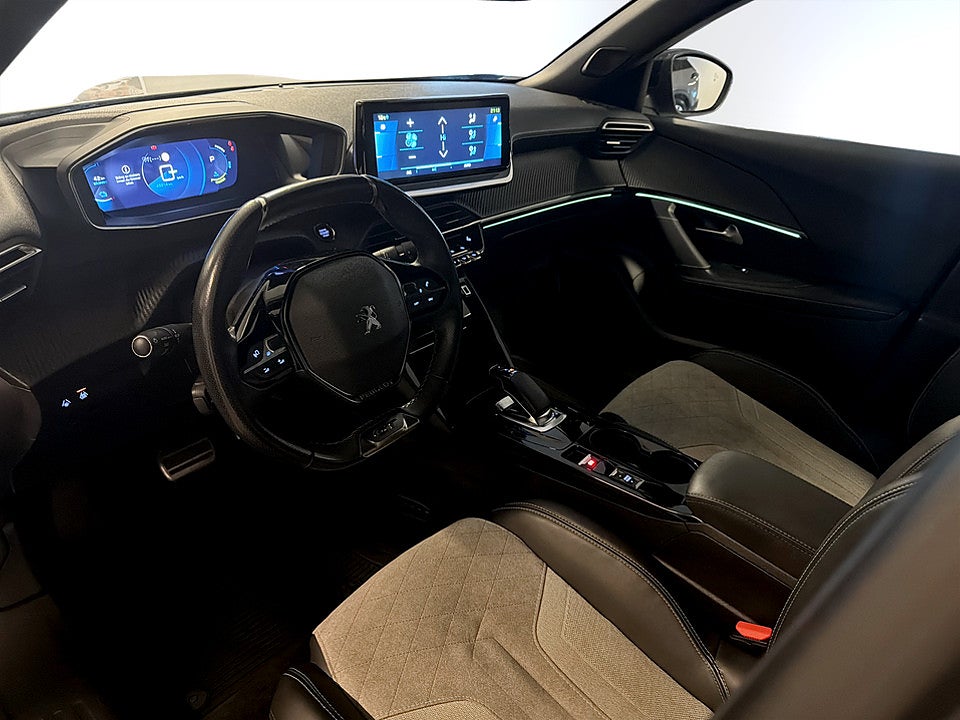 Bild på Peugeot E-2008 GT Pack 50kWh 136hk Aut B-KAMERA CARPLAY