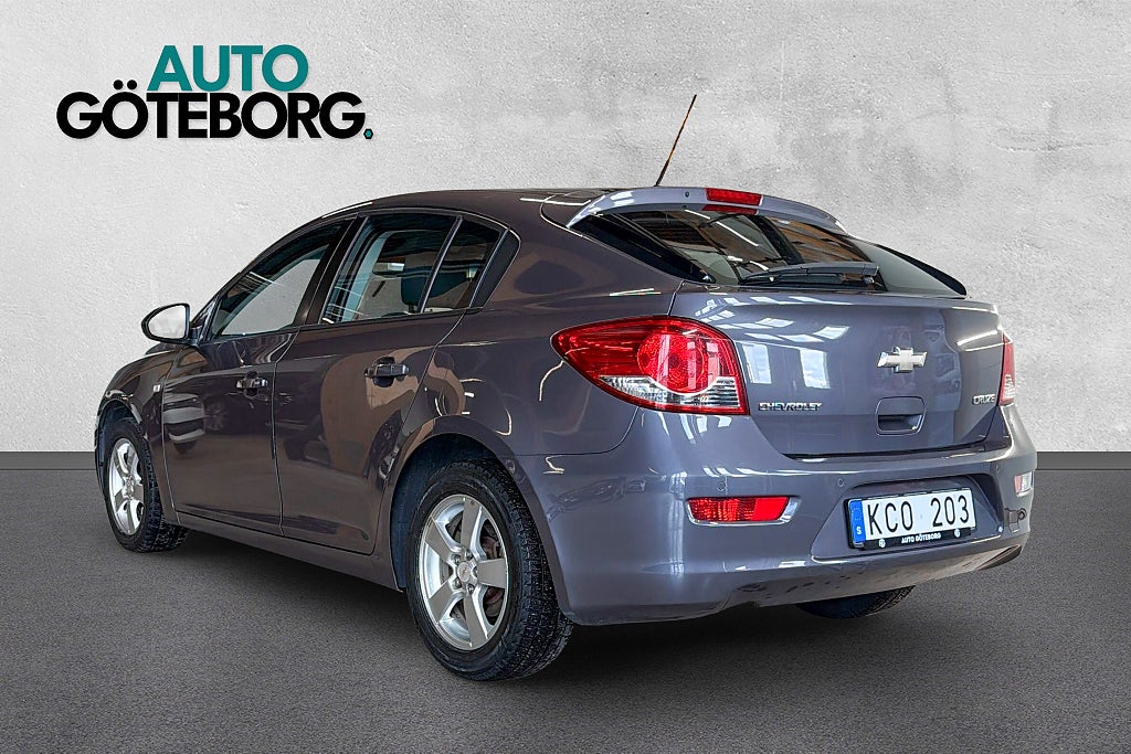 Chevrolet Cruze Halvkombi 1.6 Dragkrok Fullservad  AUX Nybesiktigad