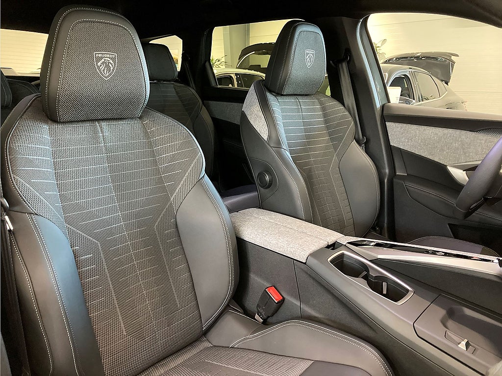 Bild på Peugeot 5008 GT Hybrid 145hk Aut - NYA VINTERHJUL INGÅR!