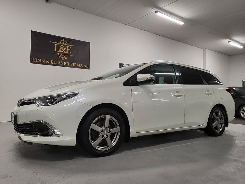 Toyota Auris Sports 1.2Turbo Executive 1ÅRSGARANTI/KAMERA/BT
