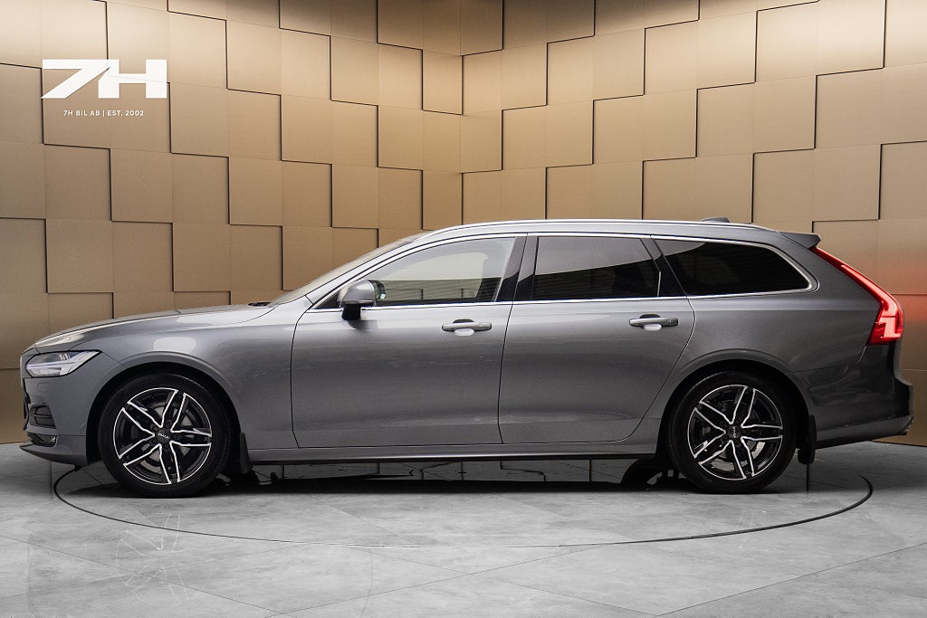 Volvo V90 D4 Momentum Adv / Adaptiv Farth. / Drag