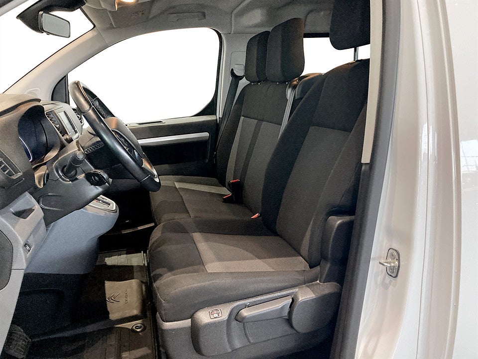 Bild på Citroën e-Jumpy Crew Cab Business Premium 75kWh 136hk Aut L3 B-KAMERA 