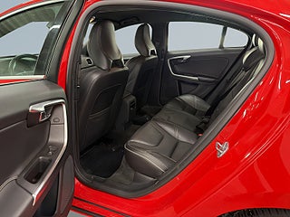 Volvo S60 T3 R-Design S&V-hjul/VOC/Pvärm/Psens/Skinn – bild 13