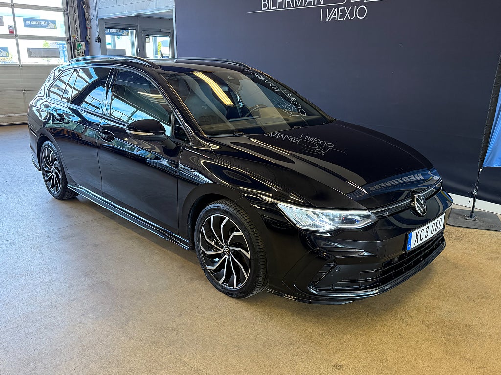 Volkswagen Golf Sportscombi R-Line Paket Automat 1.5 eTSI /Värmare/Drag