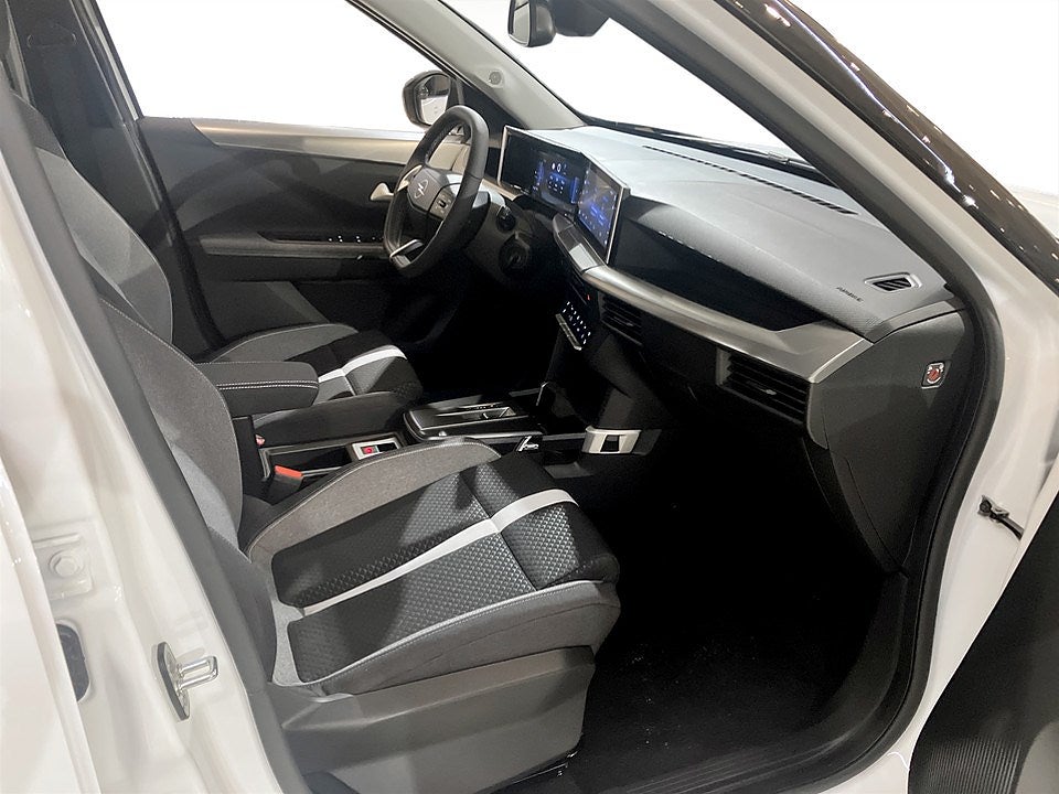 Bild på Opel Frontera GS Hybrid 136hk Aut - OMGÅENDE LEVERANS!