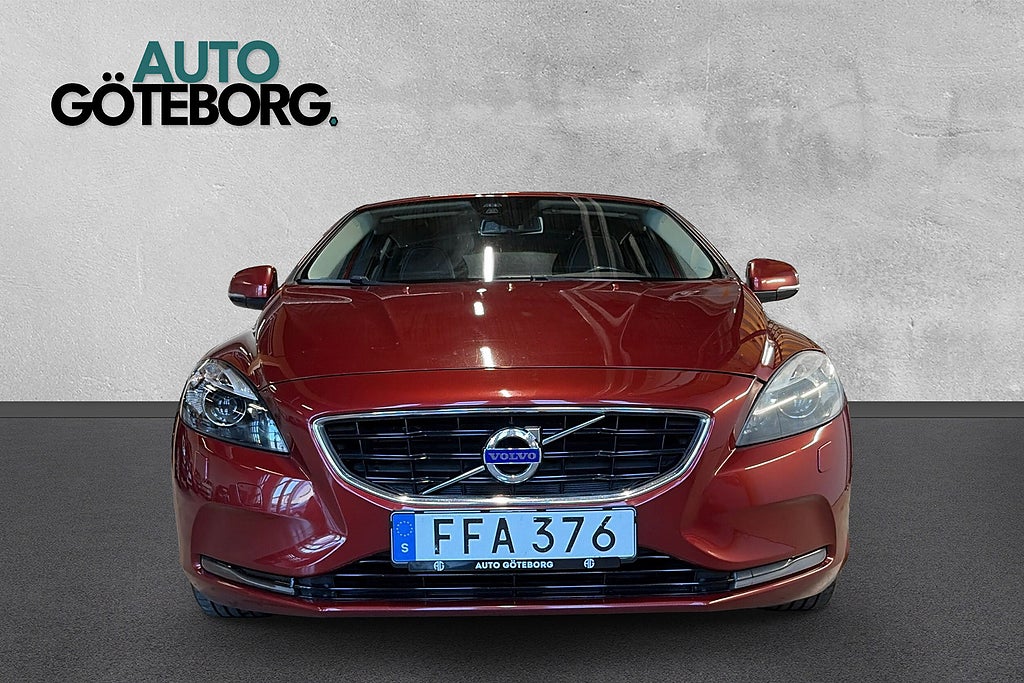 Volvo V40 D2 Momentum Fullservad Välvårdad VOC Värmare