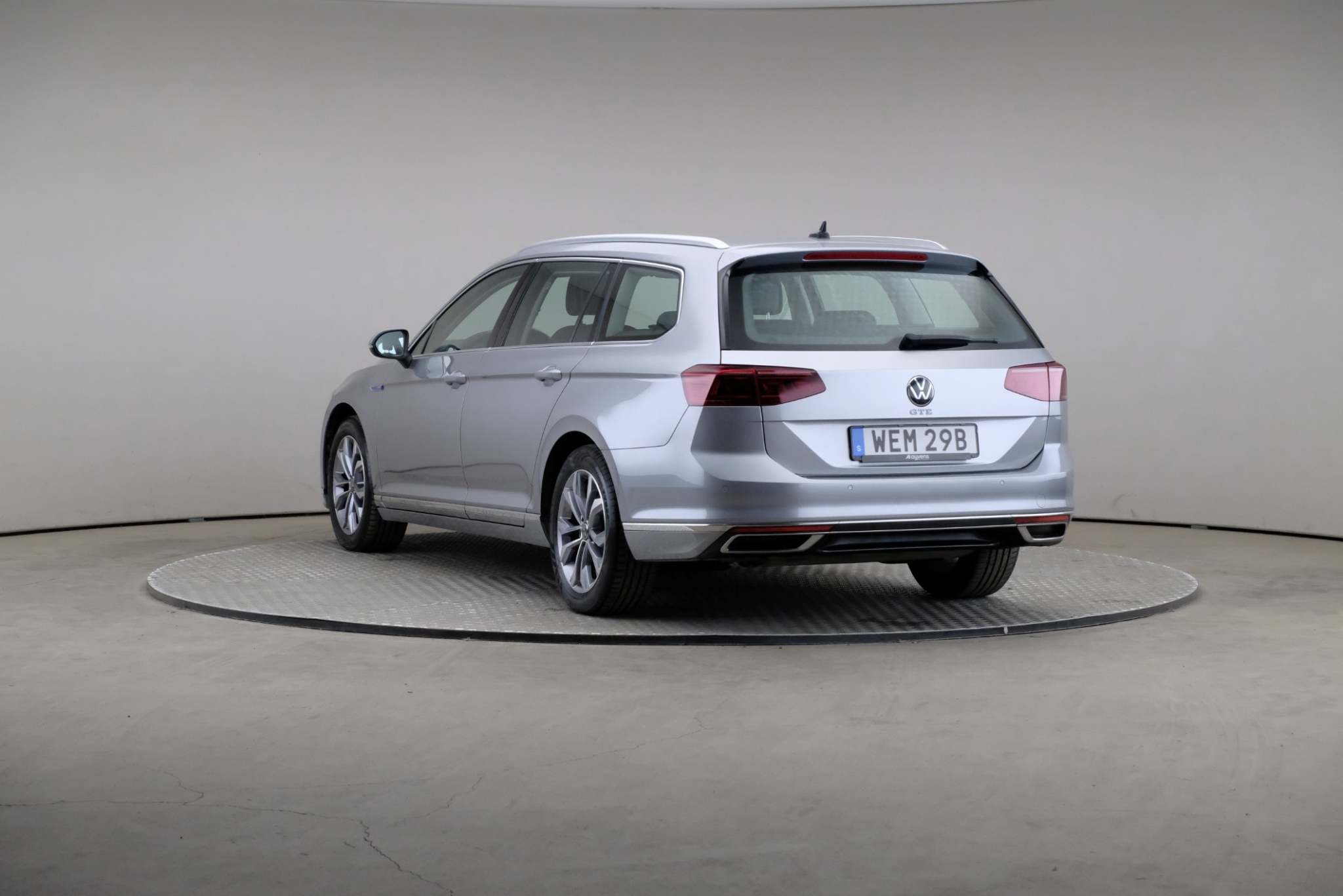 Volkswagen Passat 2021, bild 2/10
