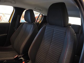 Halvkombi Peugeot 208 14 av 20