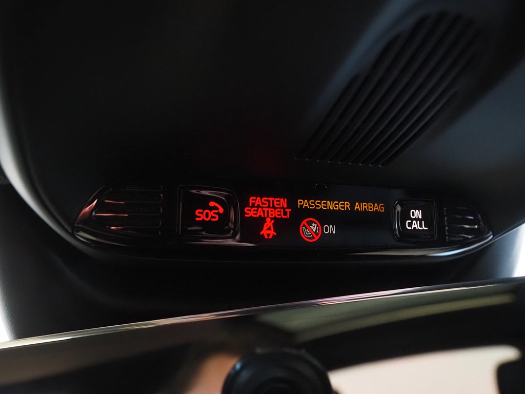 Volvo XC40 Recharge T5 262hk R-Design |Pano|Navi|Kamera| 2021
