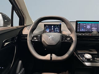 MG 4 Electric Standard Range 51 kWh Pvärm Kamera SoV MOMS